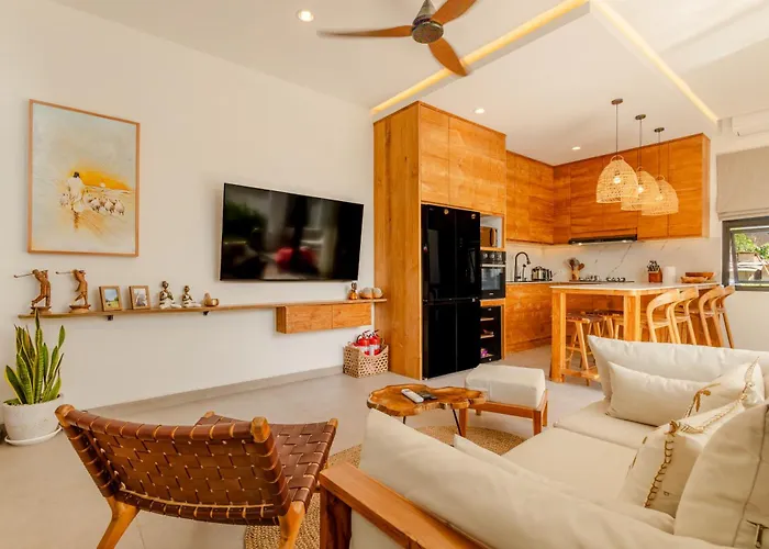 Marylise 3br With Private Pool In *