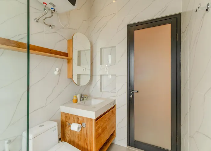 Marylise 3br With Private Pool In 努沙杜瓦